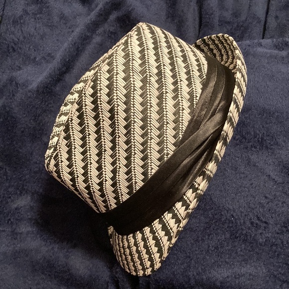 ⭐️ Host Pick!!!! ⭐️ - Unisex Woven Straw Hat Black White Satin Band - Picture 6 of 11